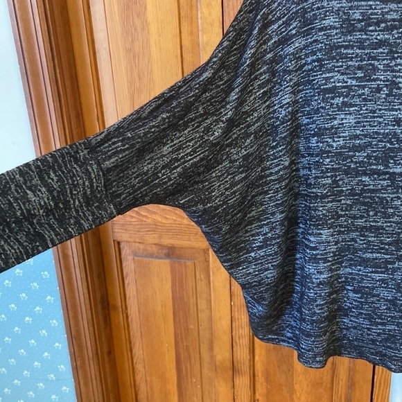 Paper Crane Dolman Crop Heathered Black Long Sleeved V-neck Sweater Boho Small - Picture 6 of 7